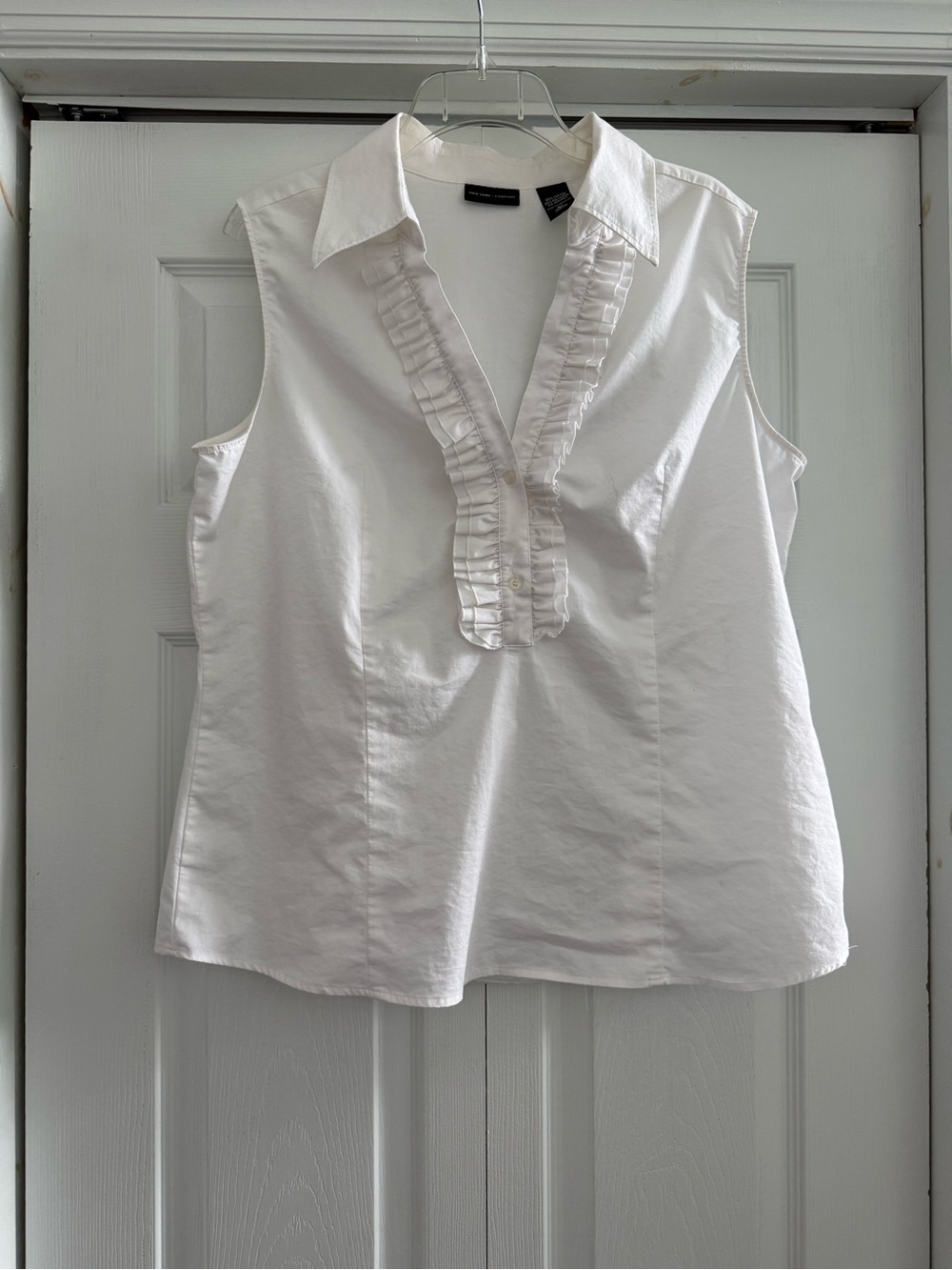 New York and Company White sleeveless blouse